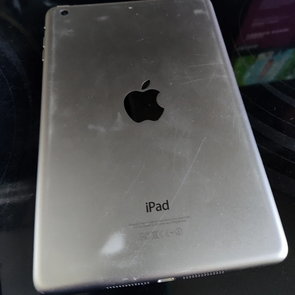 Used Apple iPad Minis In Working Condition Both With Issues Models A1489 & A1432